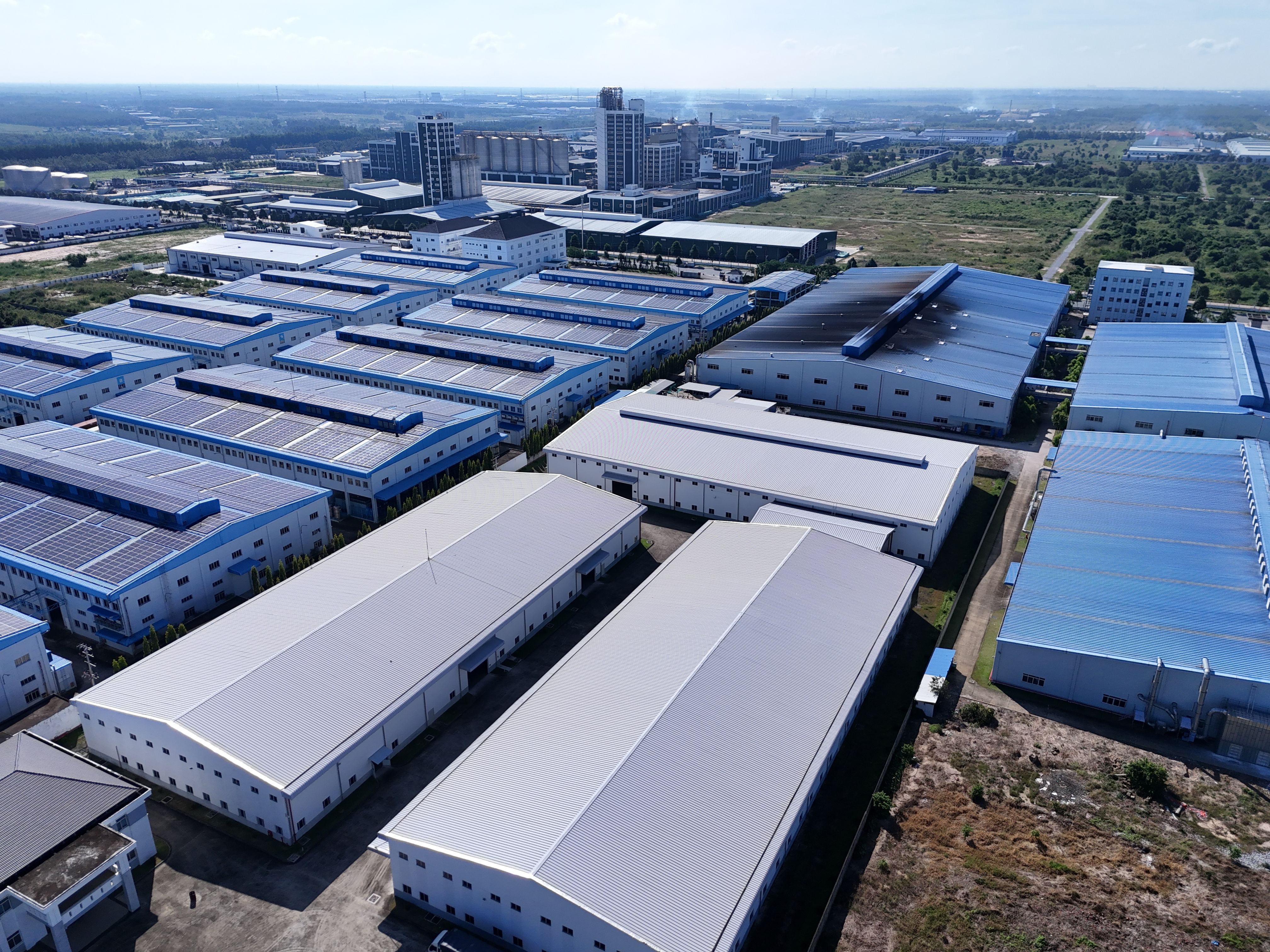 Industrial Roofing Panels Supplier: How to Choose Durable Anti-Corrosion Roofing Systems for Industrial Buildings