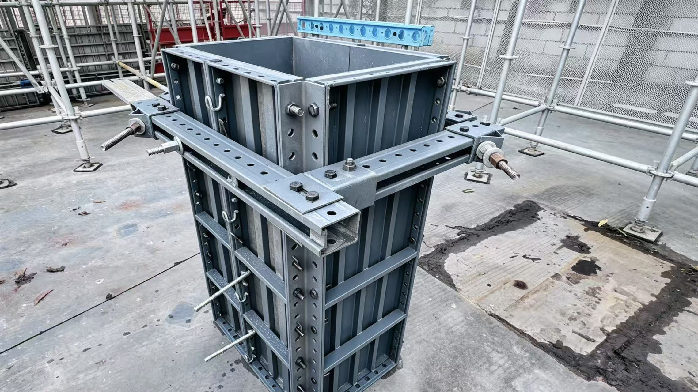 TABLE 墙体系统,方形柱模板组件.jpg